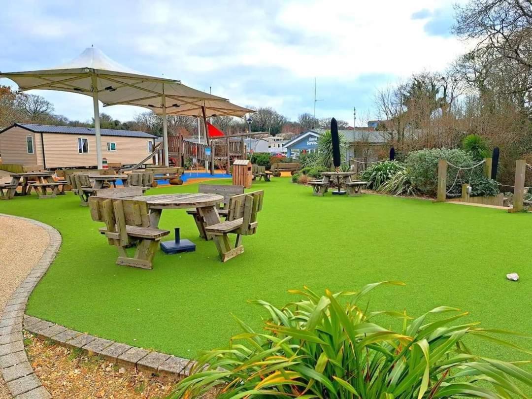 Home With A View Whitecliff Bay Holiday Park Bembridge Esterno foto